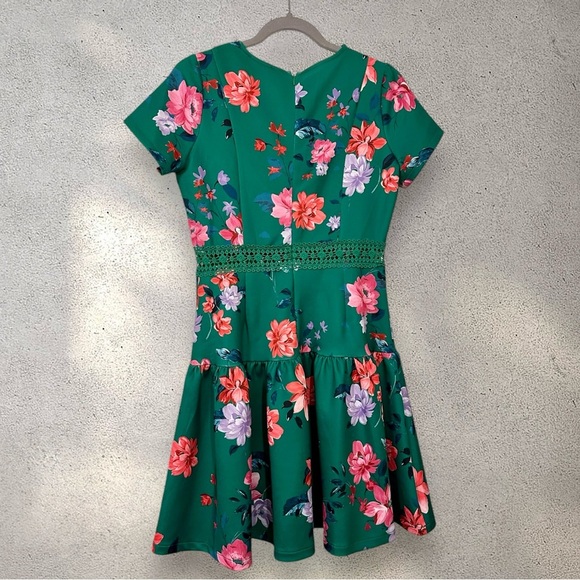 ALEXIA ADMOR | Alexa Green Floral Fit and Flare Mini Dress- Size 4 - Picture 3 of 6